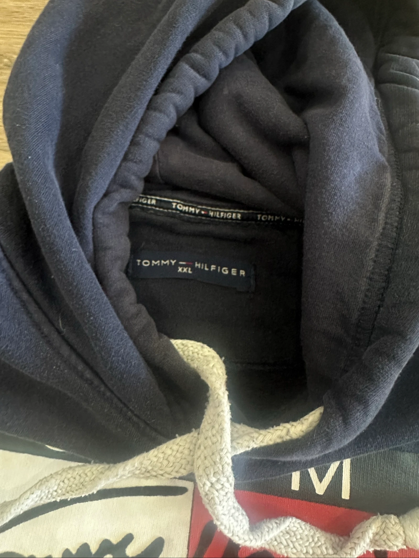 Tommy Hilfiger Sweat à capuche bleu marine logo vintage – photo 4